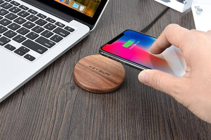 BowLift | Sustainable Qi Fast Charger made of Bamboo with Overheat Protection
