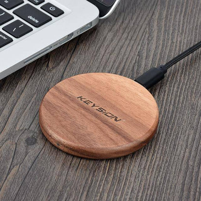 Skanto | Sustainable Qi Fast Charger Made of Bamboo with Overheating Protection