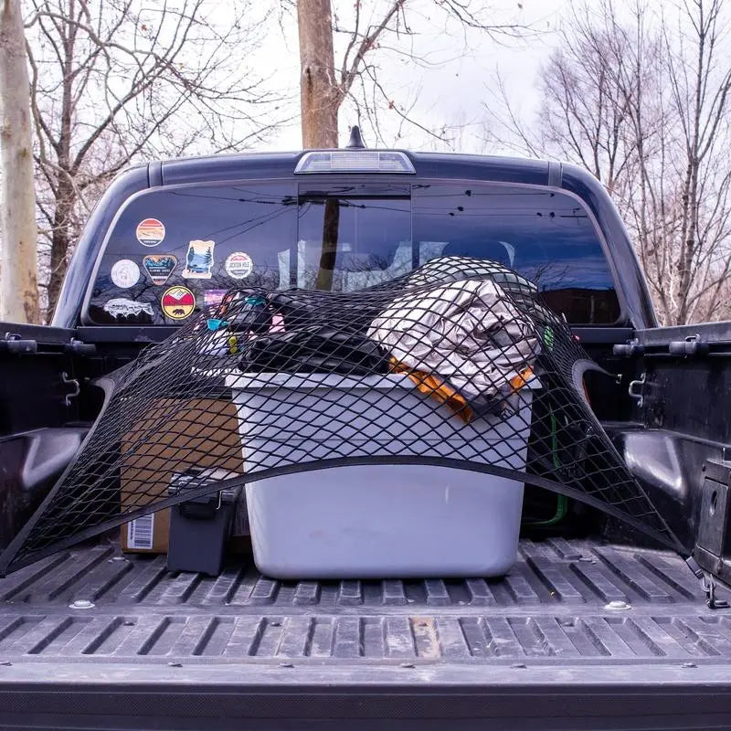 Elastic luggage net with robust carabiners