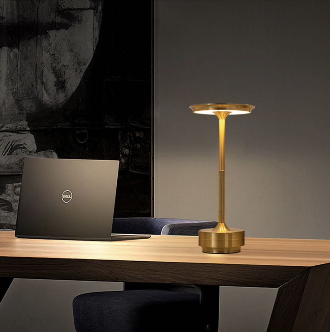 ClarityGlow Luxus Edition | Wireless LED Table Lamp | Brehn