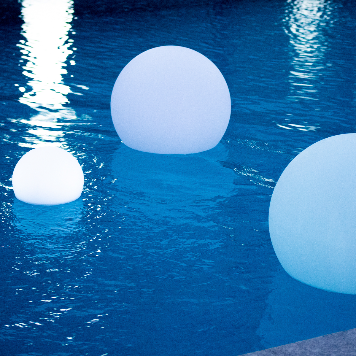 BowLift | Shiny play ball in various sizes!