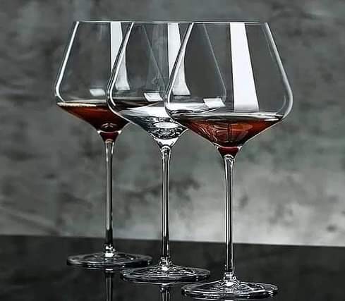 Skanto | 6 Piece Light Bulb Wine Glasses