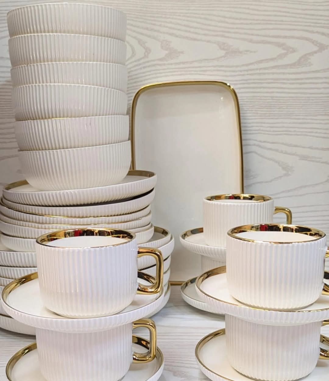 Skanto | 32-Piece Porcelain Dinnerware Set | Dinner, Dessert & Serving | White