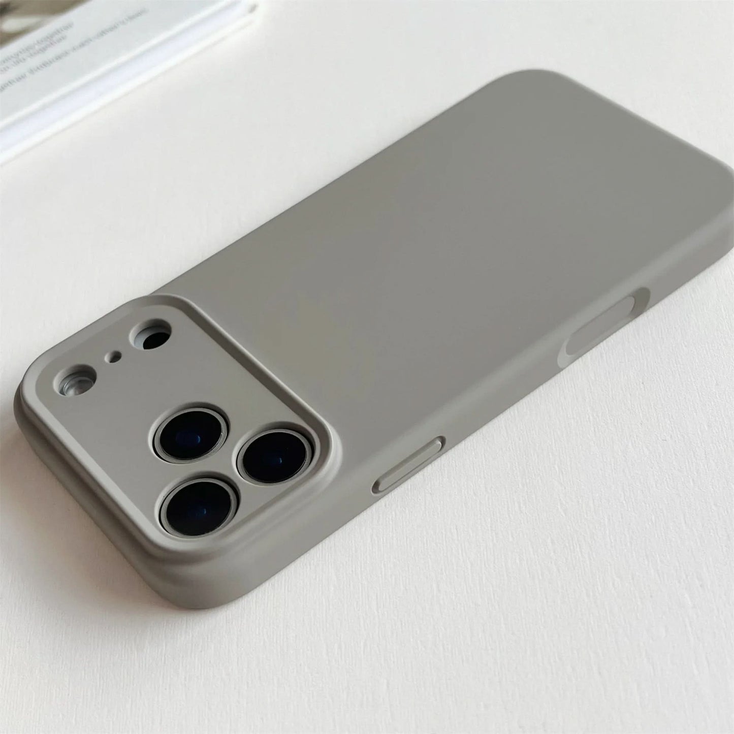 BowLift | Colorful, shock-resistant silicone case for the iPhone 16 & 17 series