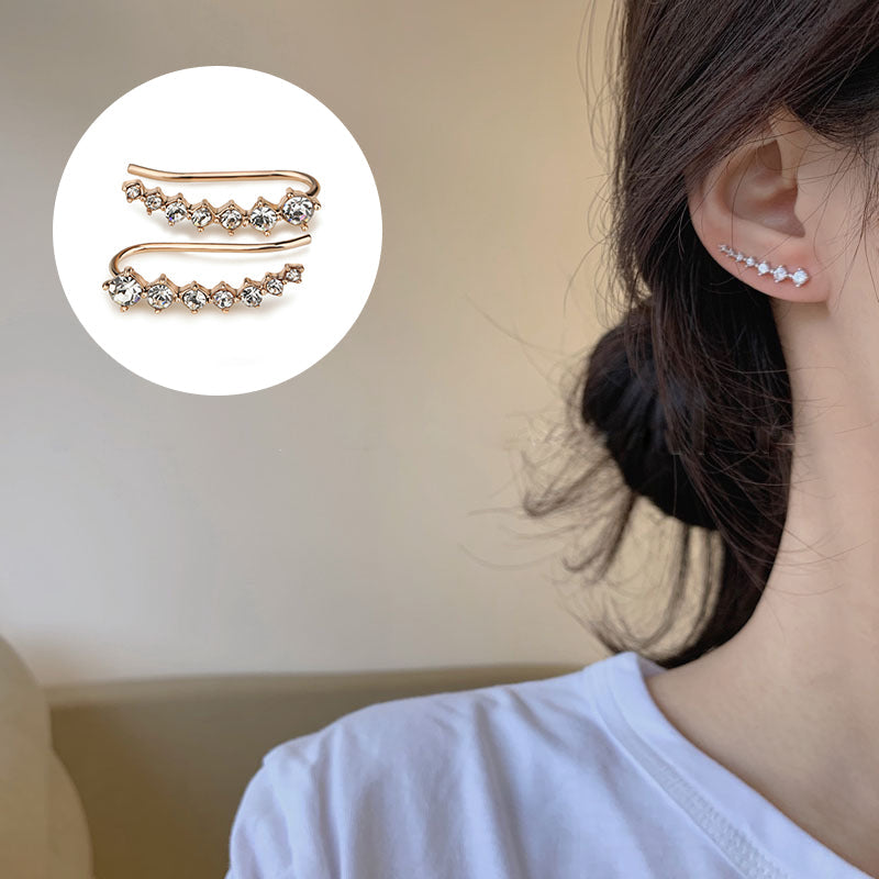 Skanto | Seven Star Diamond Stud Earrings