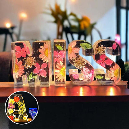 Sandsberg | Resin Flower Night Light | Letter-shaped LED Decorative Lamp