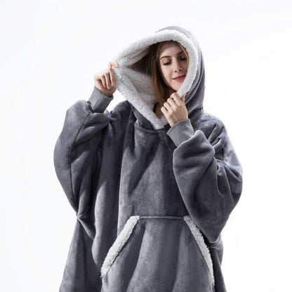 Skanto | Fleece Hoodie Blanket for Ultimate Comfort