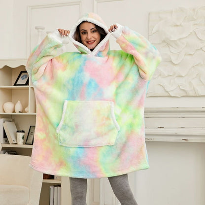 Skanto | Fleece Hoodie Blanket for Ultimate Comfort