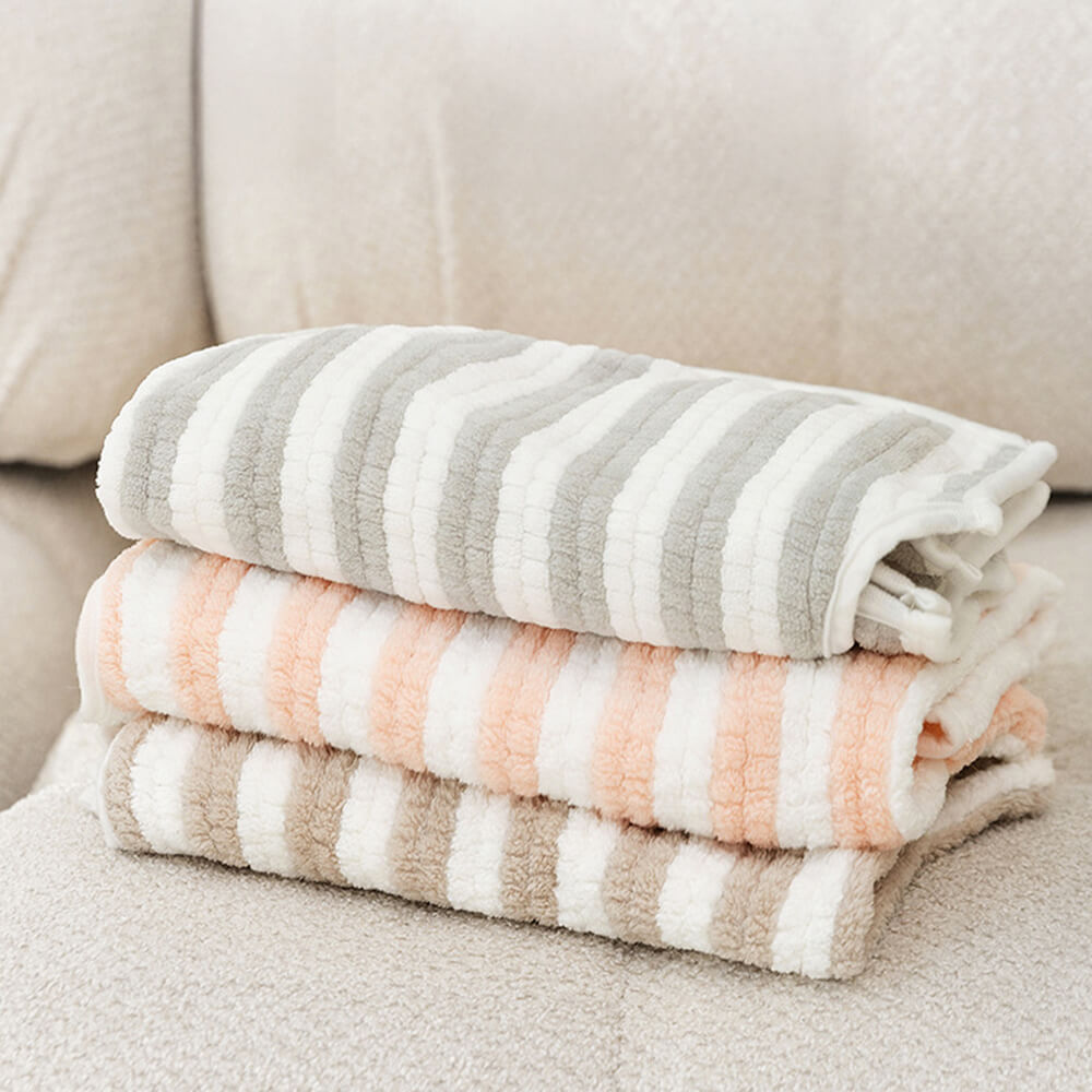 Skanto | Absorbent Thick Large Skin-Friendly Multi-Purpose Dog Bathrobe Towel