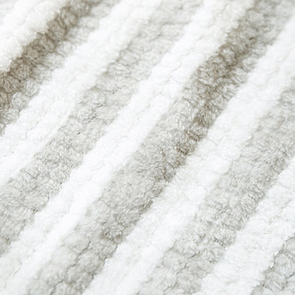 Skanto | Absorbent Thick Large Skin-Friendly Multi-Purpose Dog Bathrobe Towel