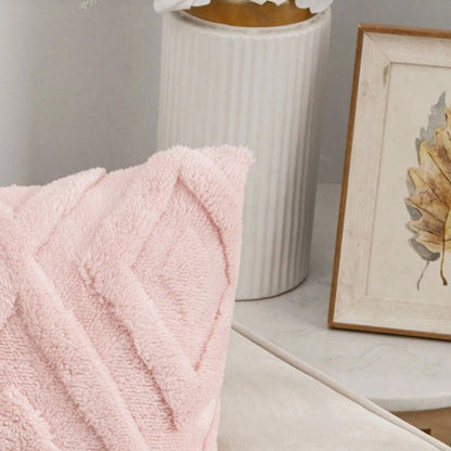 Skanto | Fuzzy Diamond Pattern Pillowcase