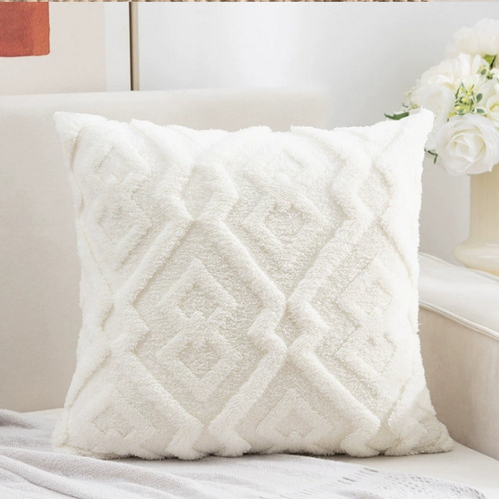 Skanto | Fuzzy Diamond Pattern Pillowcase