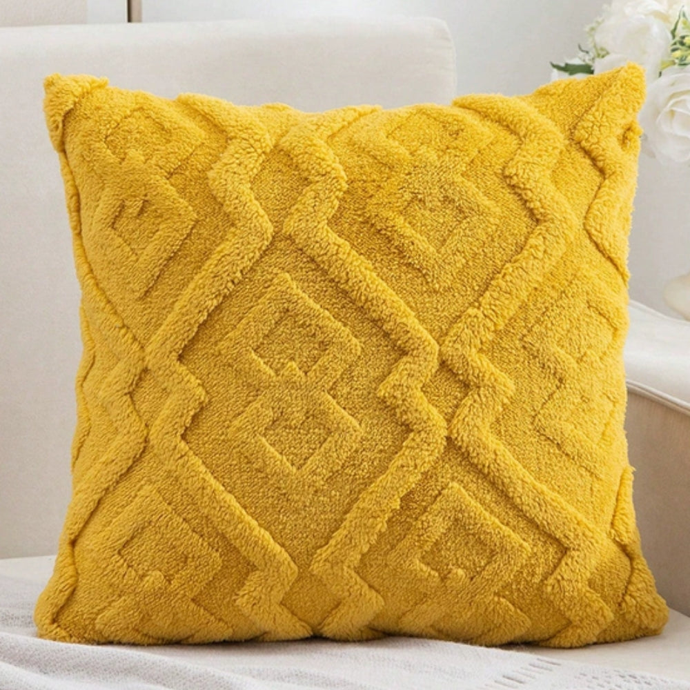 Skanto | Fuzzy Diamond Pattern Pillowcase