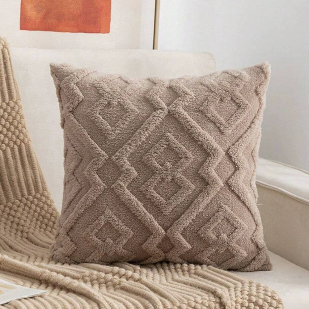 Skanto | Fuzzy Diamond Pattern Pillowcase