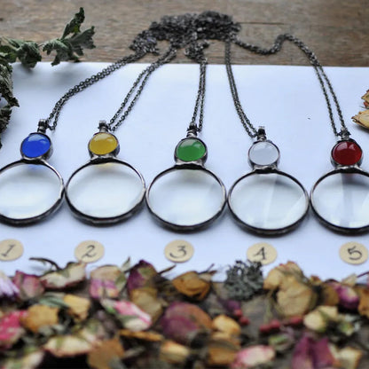 BowLift | Elegant Necklace with Magnifying Pendant