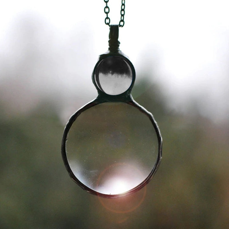 BowLift | Elegant Necklace with Magnifying Pendant