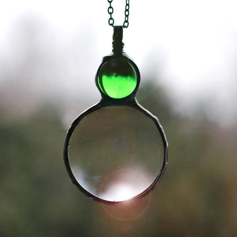 BowLift | Elegant Necklace with Magnifying Pendant