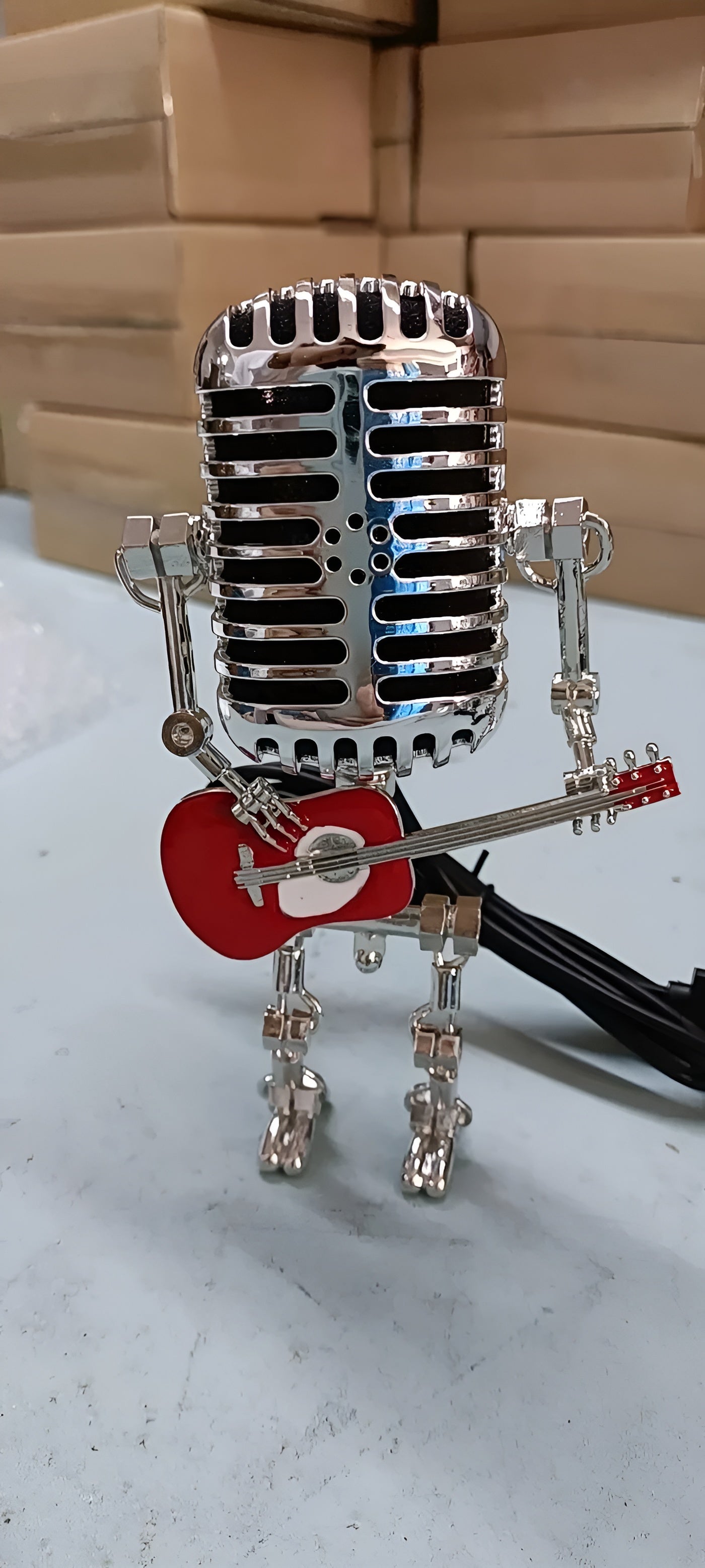Robot lamp with guitar – Vintage-style LED decoration for the desk