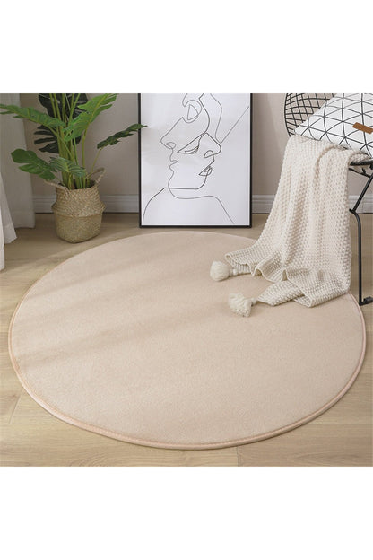 Soft, round rug with coral pattern