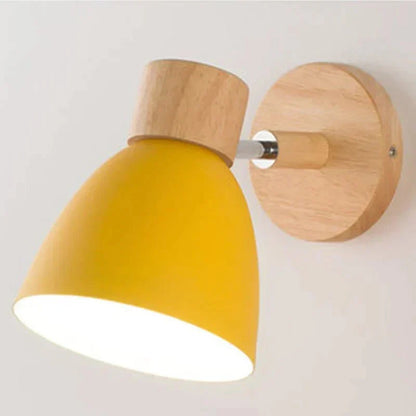 Skanto | Elegant Wooden Wall Lamp - Modern and Warm Design
