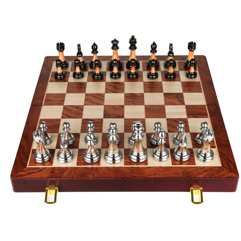 Skanto | Luxurious metal chess set with a large 45 cm wooden board