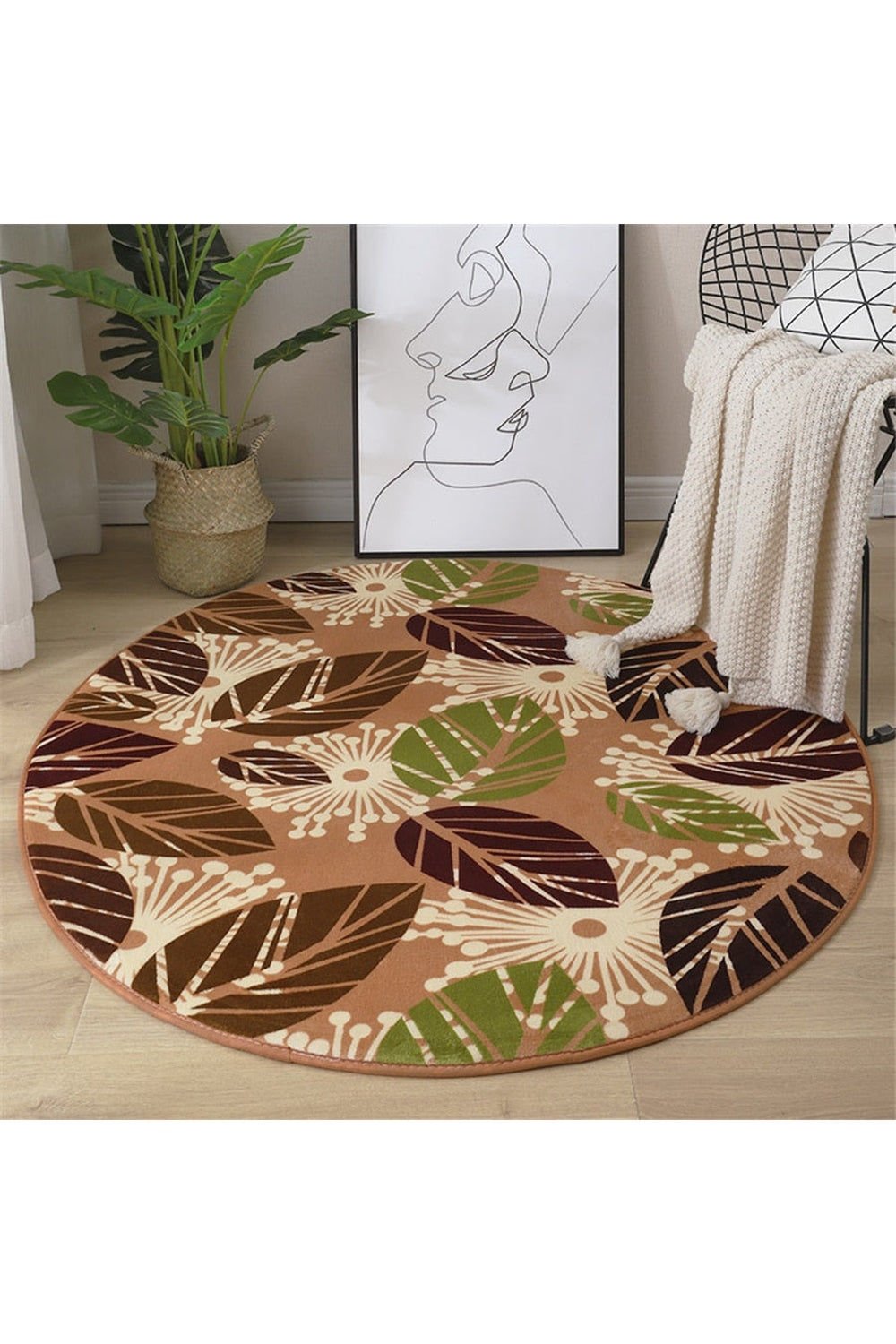 Soft, round rug with coral pattern