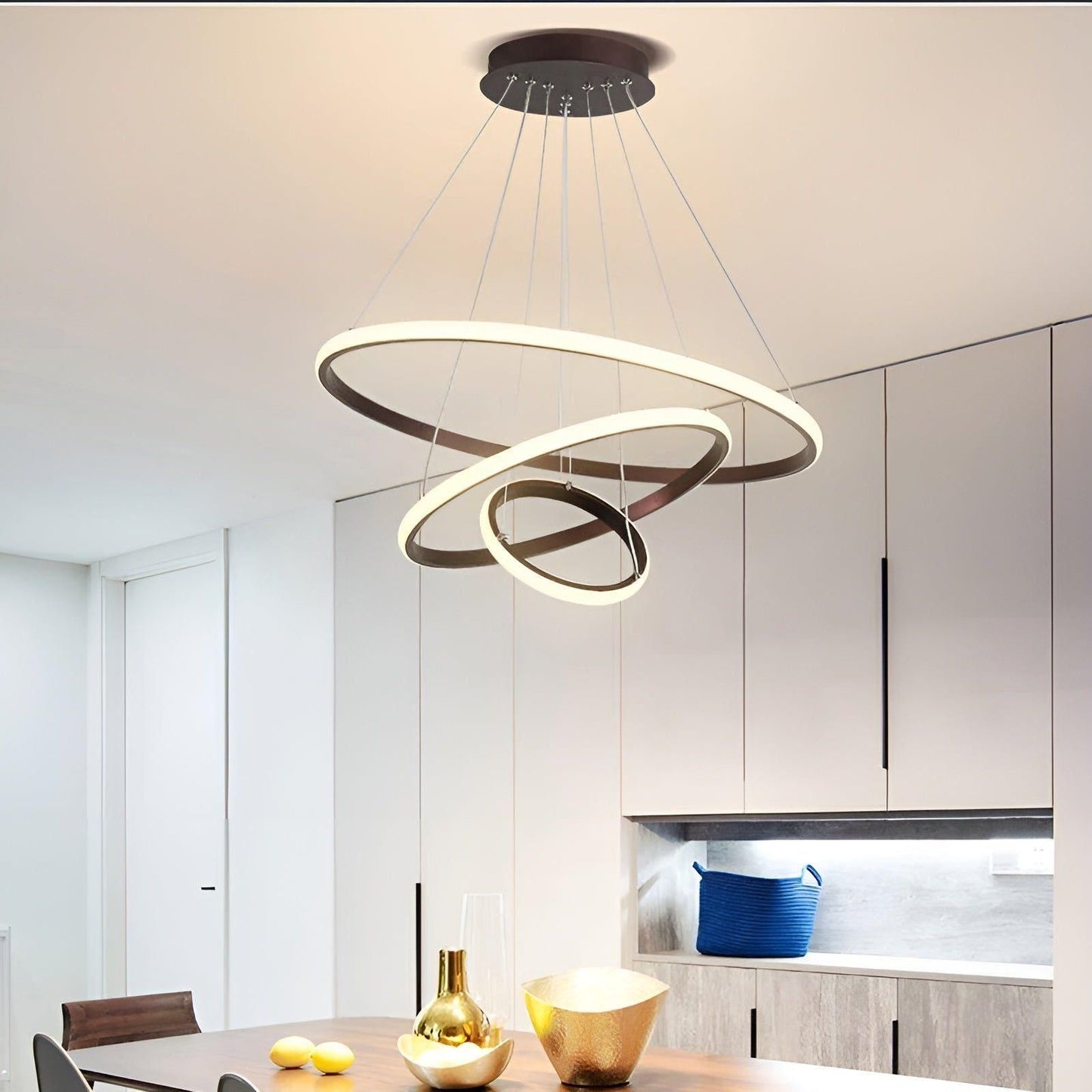 LED pendant light with ball design – Modern and Elegant | Ideal for living room or dining room | Bowlift