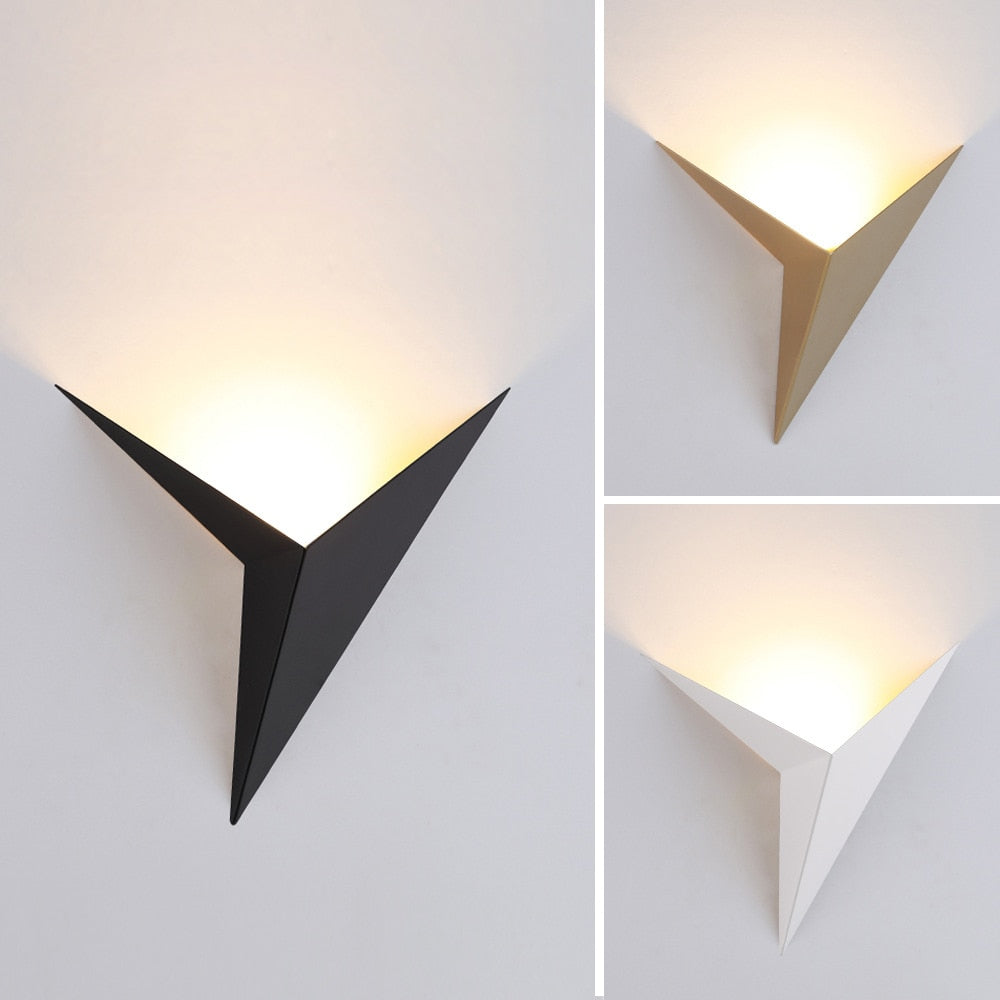 BowLift | Trigon Wall Light