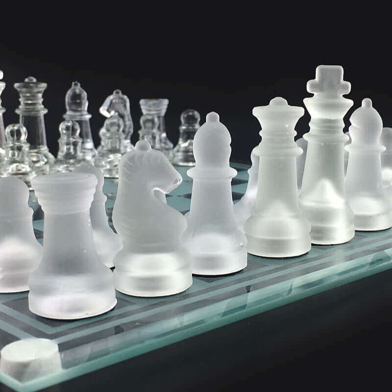 Sandsberg | Glass chess set | Frosted crystal figures with chessboard
