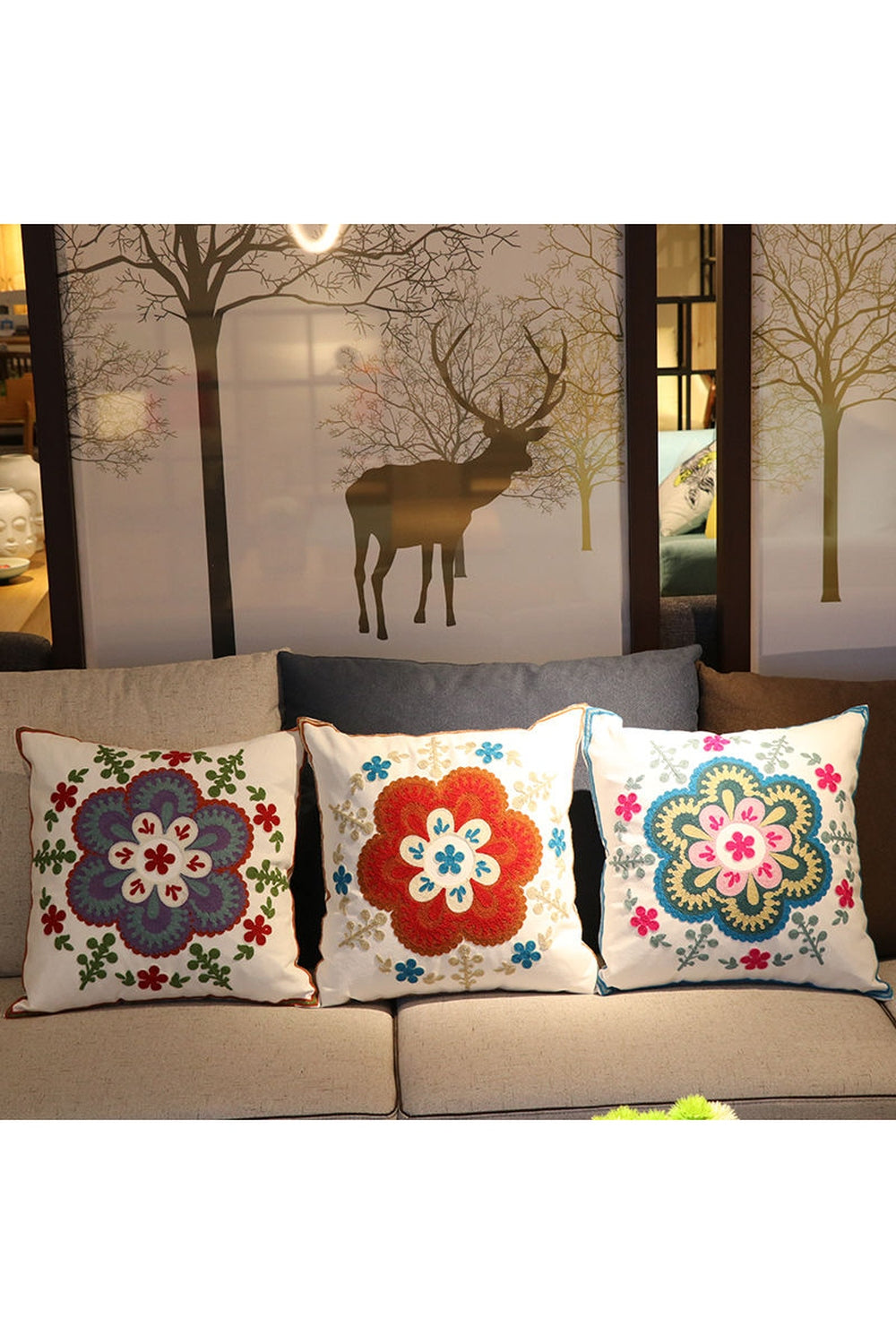 Flower Accent Pillow | Bowlift