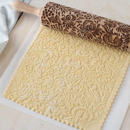 BowLift | Embossed Wooden Rolling Pin | Holiday Cookie Engraver | Handcrafted Beech Wood | JollyRoller