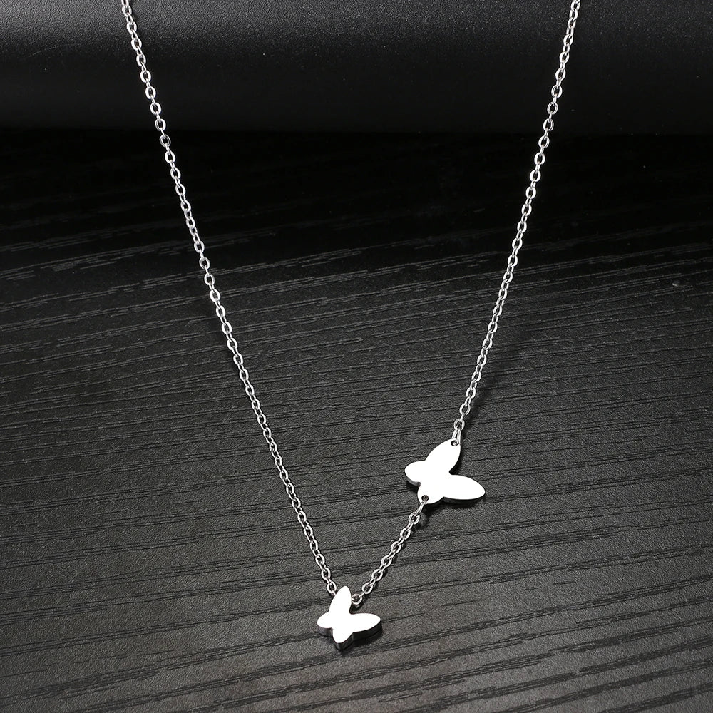 Skanto | Dainty Fluttering Butterfly Necklace