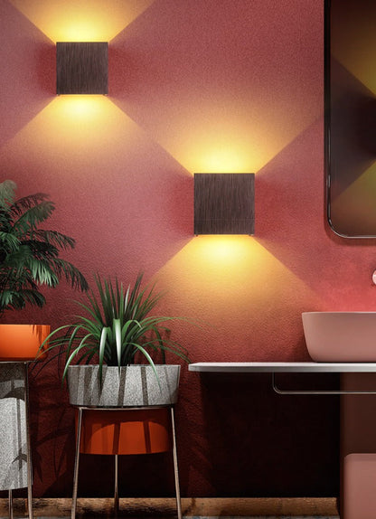 Skanto | ElegantBeam – Minimalist Wall Lamp for Sophisticated Lighting
