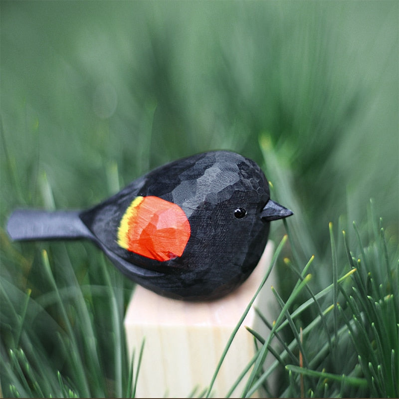 Skanto | NordicFeathers - Elegant Wooden Bird Sculptures