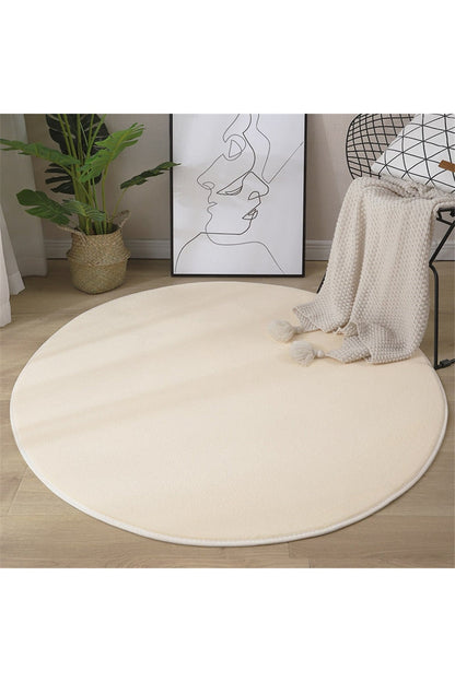 Soft, round rug with coral pattern