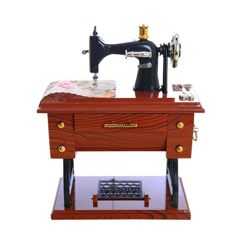 Brehn | Mini Craft Retro Sewing Machine Decor