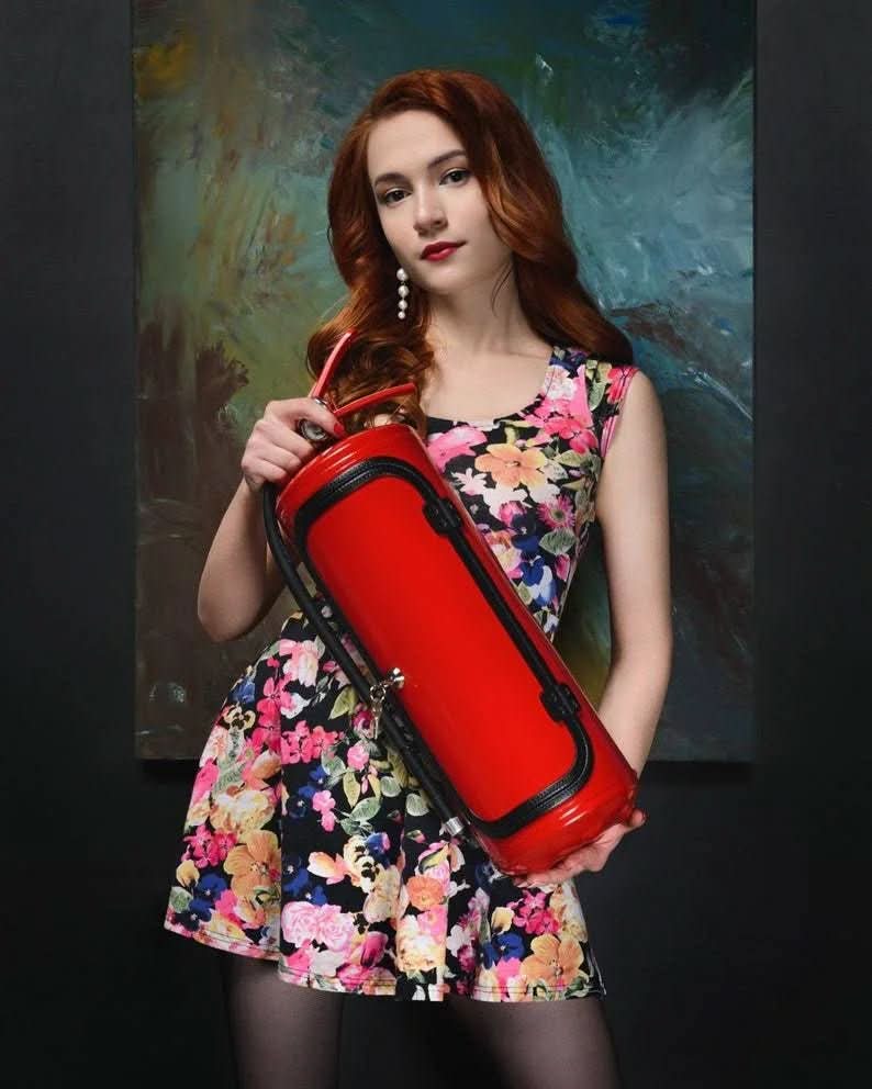 Skanto | Hidden Minibar in Fire Extinguisher Design for Stylish Drink Storage