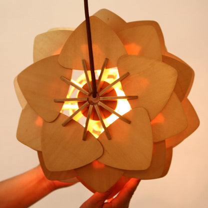 Skanto | Handmade Pinecone Wood Pendant Lamp