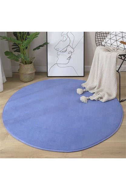 Soft, round rug with coral pattern