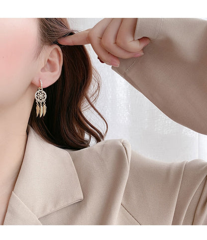 Evani️ | Elegant Refinement with 14-karat Gold Earrings