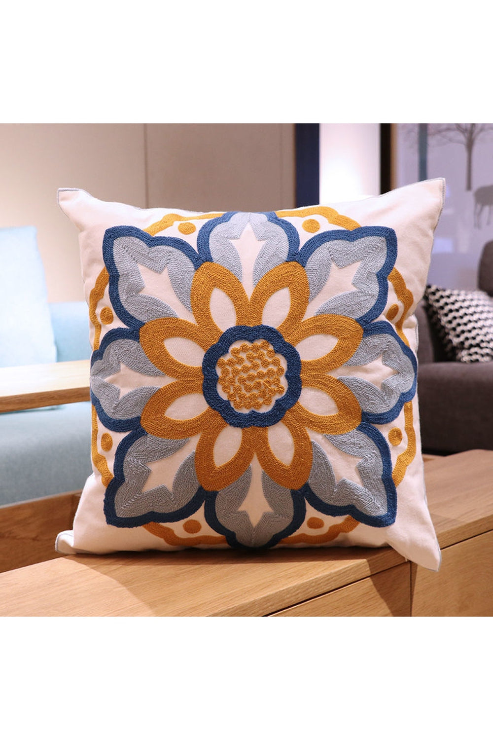 Flower Accent Pillow | Bowlift