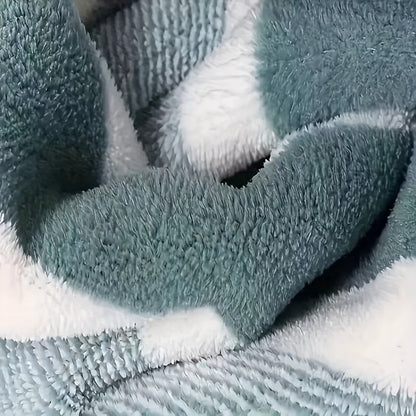 Skanto | VeluSoft 8-Piece Coral Fleece Towel Set