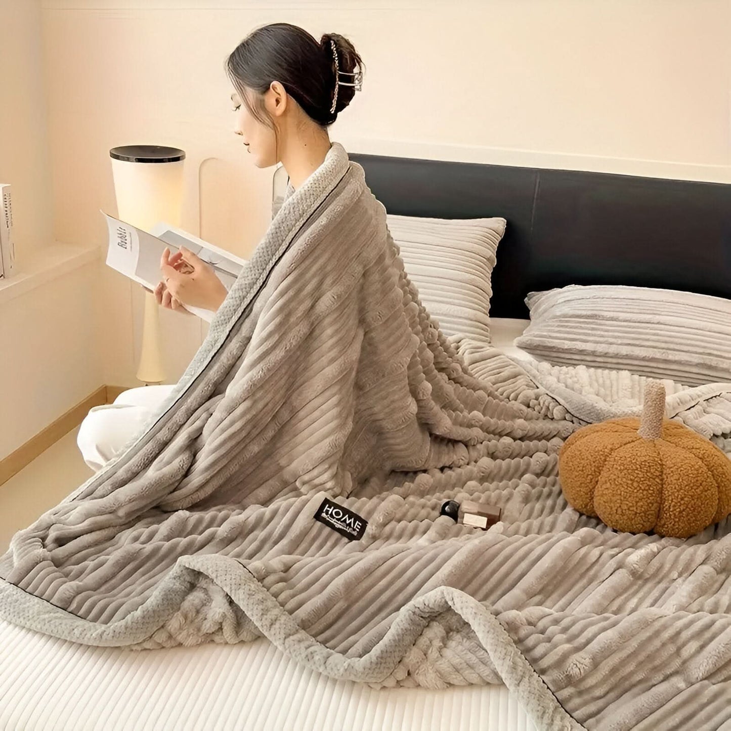 Skanto | FLUFFIQUE - Premium Cozy Blanket