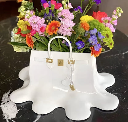 Frendorf | LuxuPurse Vases - Stylish Floral Purse Vase made of Resin
