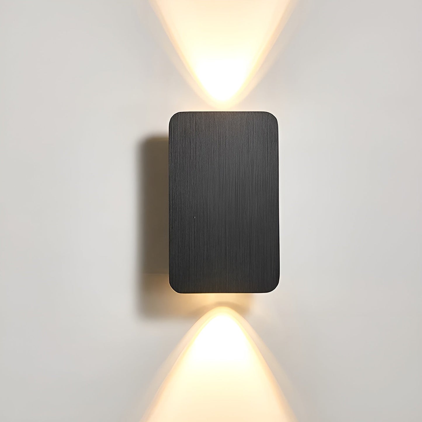 Skanto | Luxury Scandinavian LED Wall Lamp - Elegant Lighting for Any Room