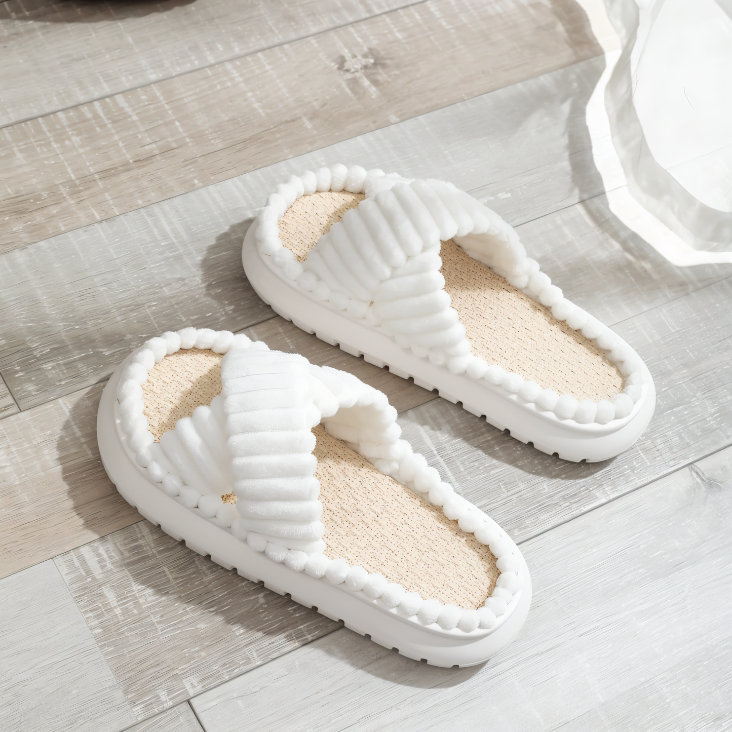 Sofie - Plush-lined slippers with cross straps