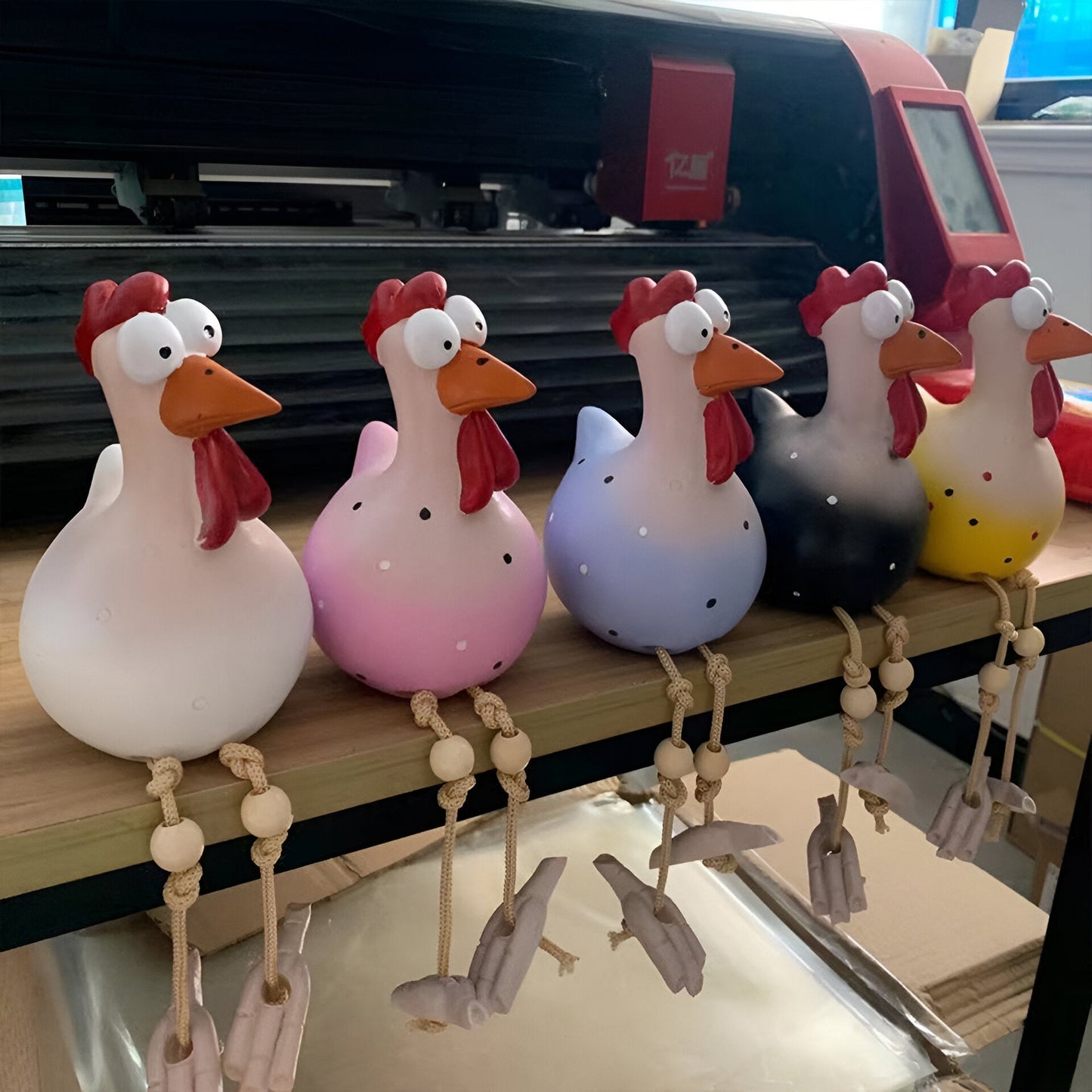 Karnz | Big Eyes Chicken Statue - Weatherproof Resin Craft - Rooster Garden Statue