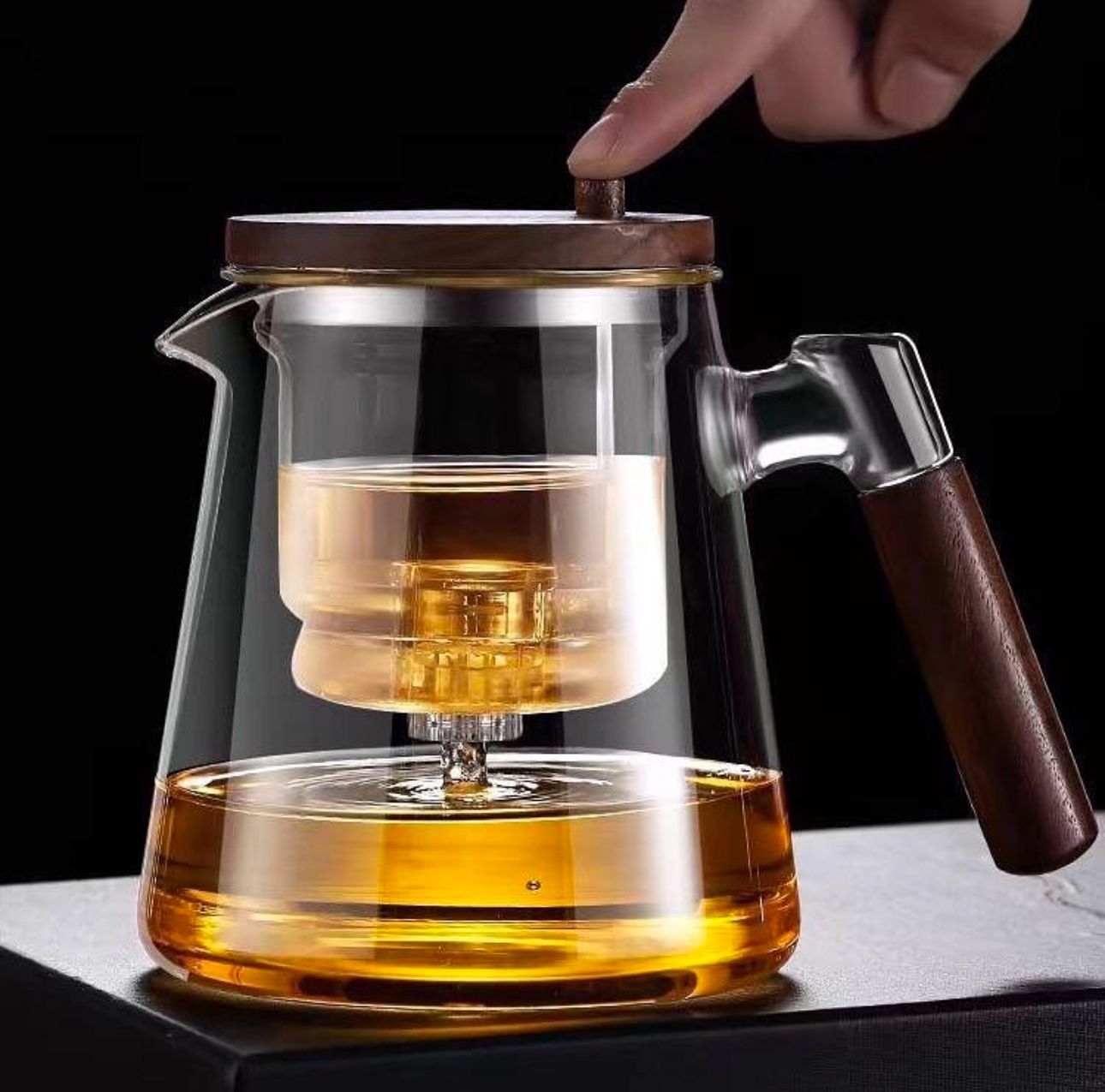 BowLift | Glass Teapot