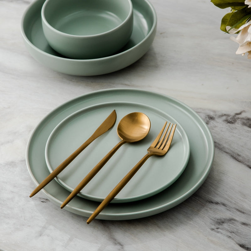 Karnz | Minimalist stainless steel cutlery Elegant simplicity