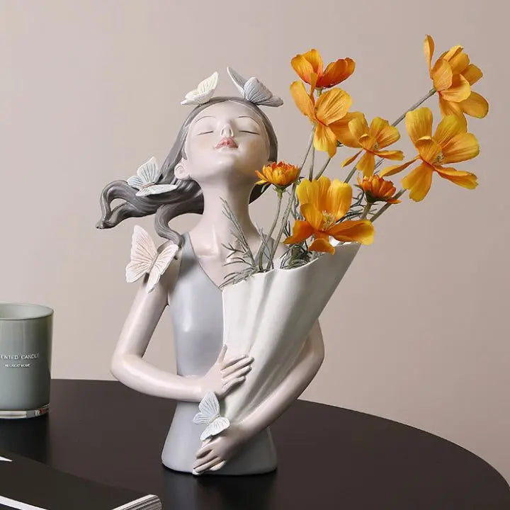 BowLift | Ceramic vase Butterfly girl – Elegant & modern flower vase